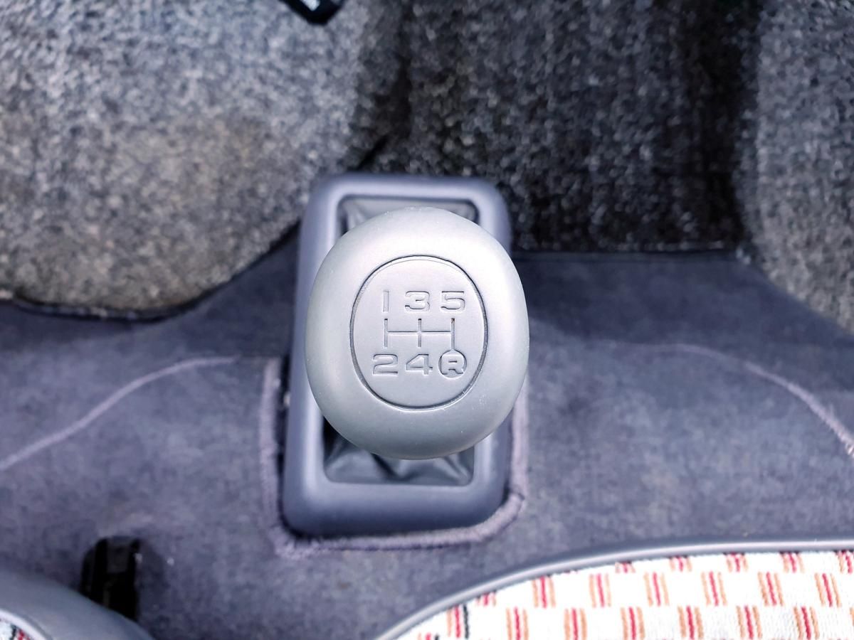 toyota-hiace-1991-diesel-2446cc