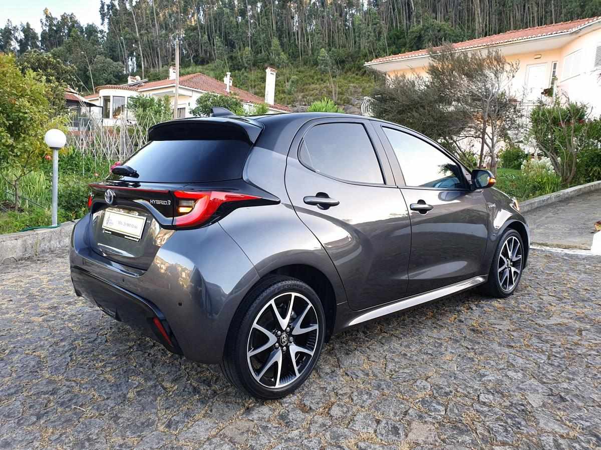 toyota-yaris-2021-hibrido-a-gasolina-1490cc