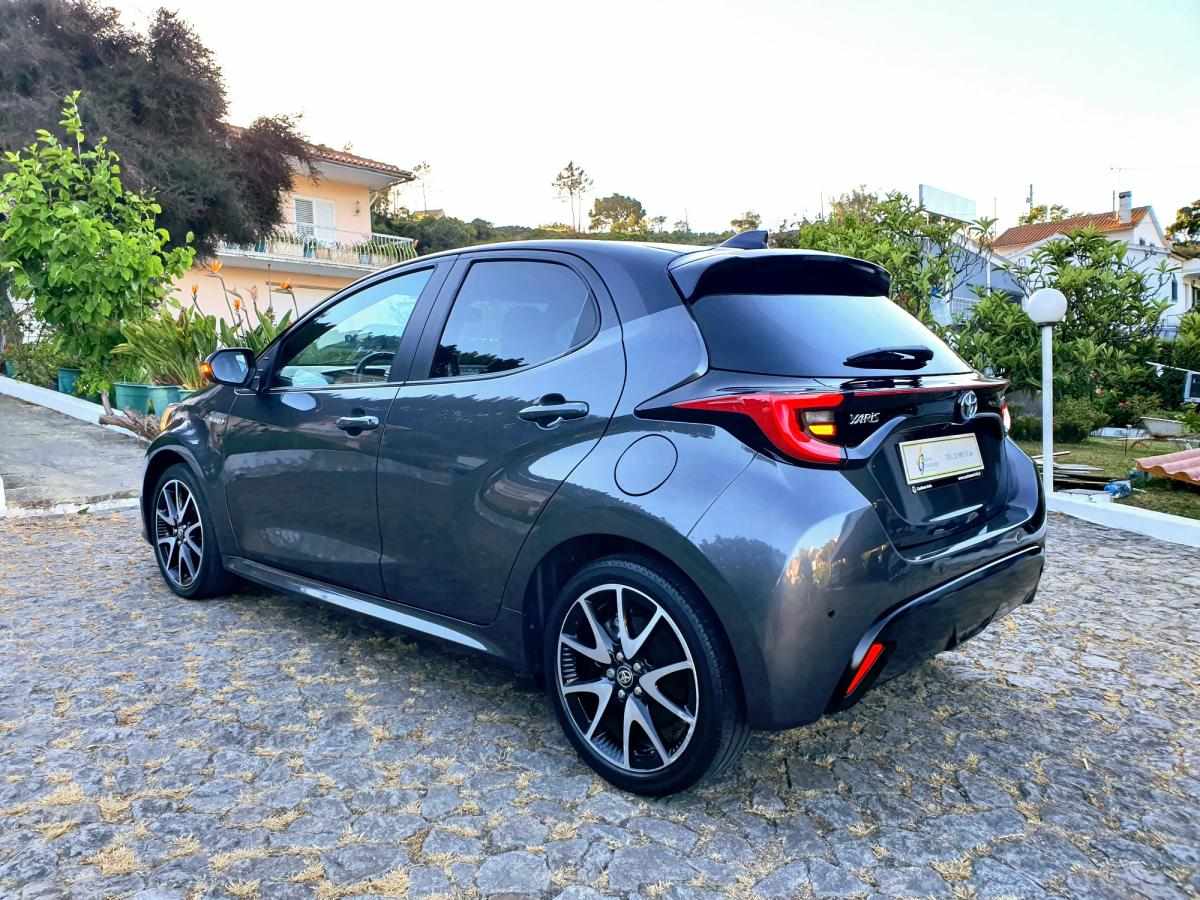 toyota-yaris-2021-hibrido-a-gasolina-1490cc