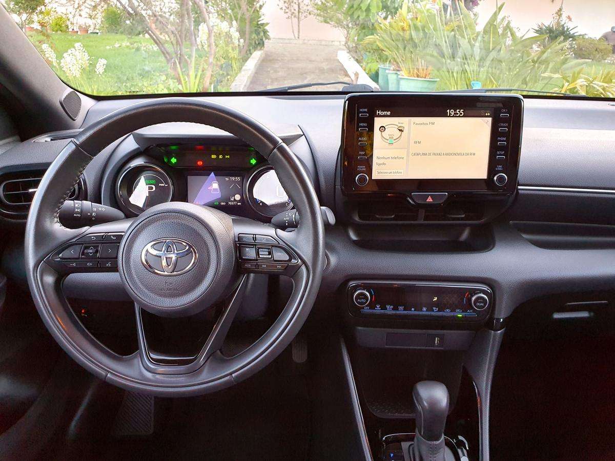 toyota-yaris-2021-hibrido-a-gasolina-1490cc