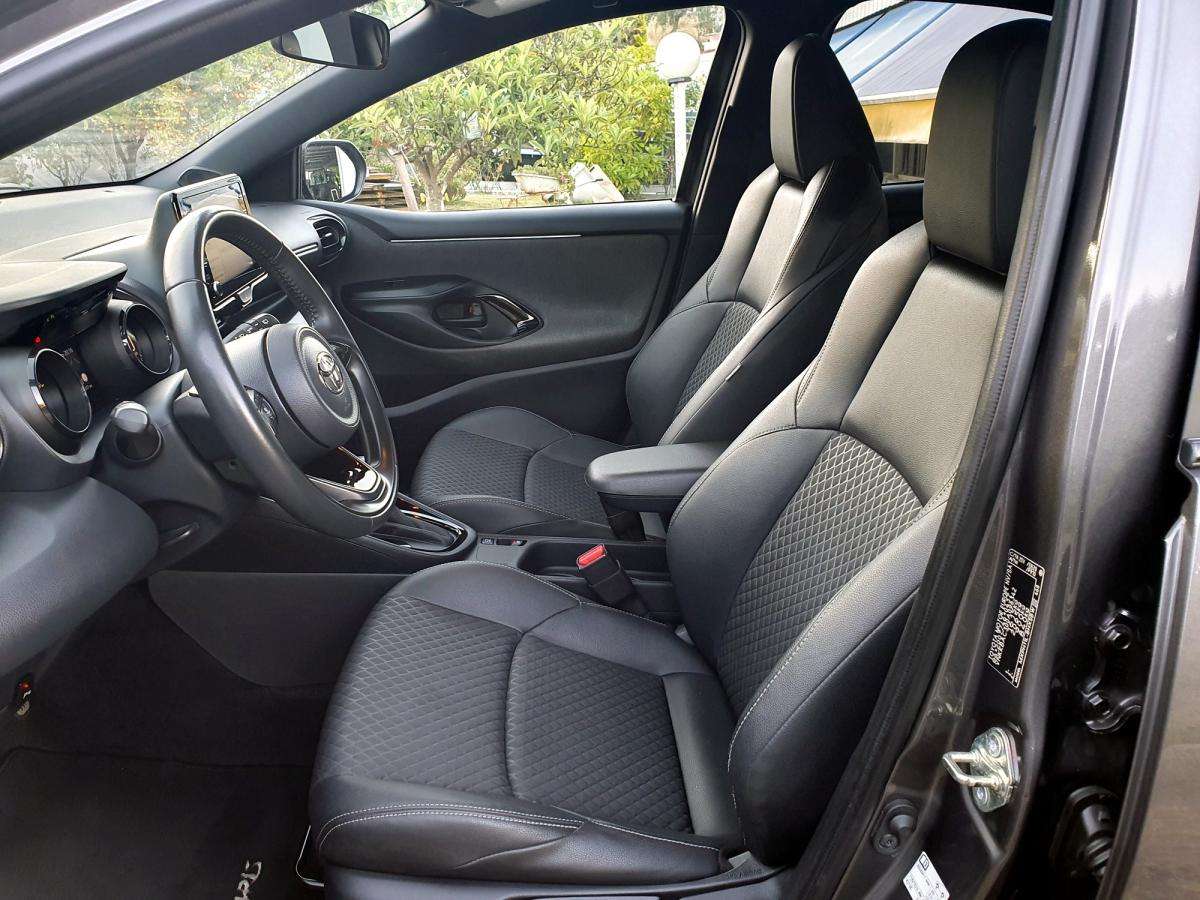 toyota-yaris-2021-hibrido-a-gasolina-1490cc