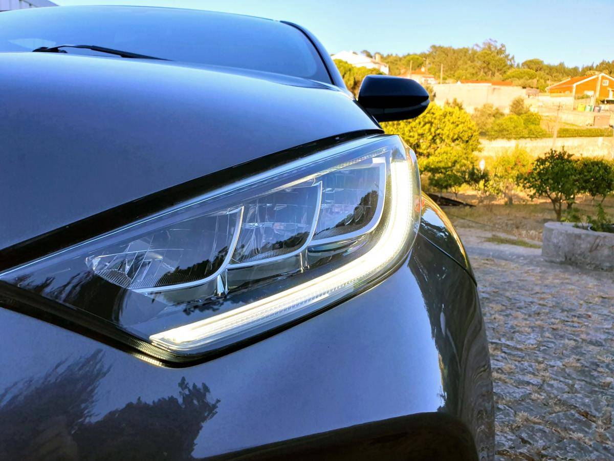 toyota-yaris-2021-hibrido-a-gasolina-1490cc