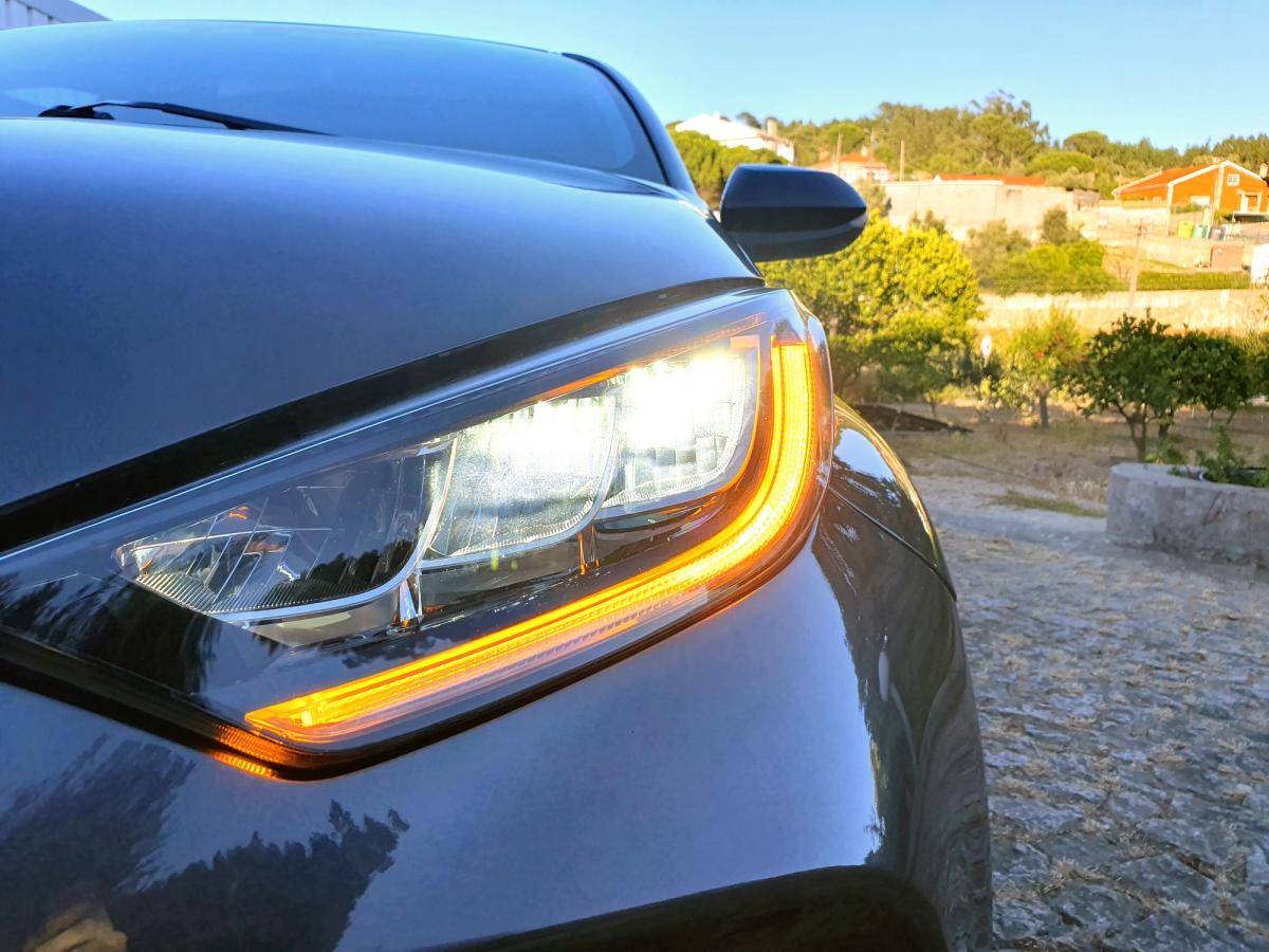 toyota-yaris-2021-hibrido-a-gasolina-1490cc