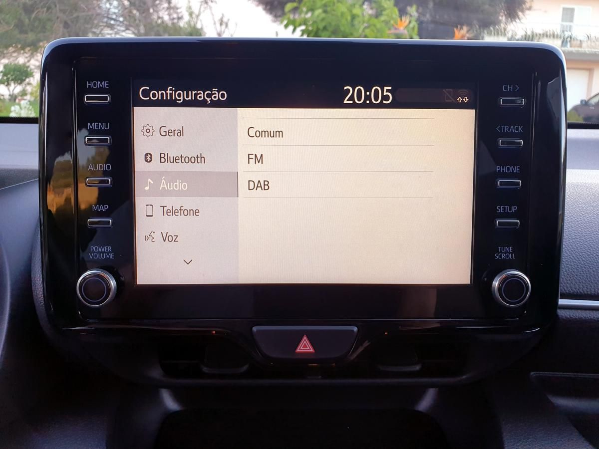 toyota-yaris-2021-hibrido-a-gasolina-1490cc