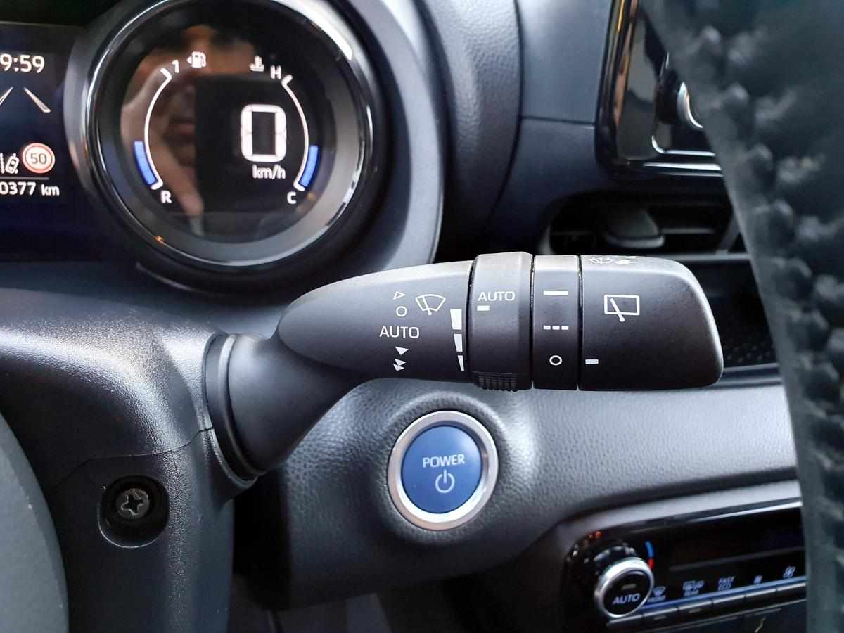 toyota-yaris-2021-hibrido-a-gasolina-1490cc