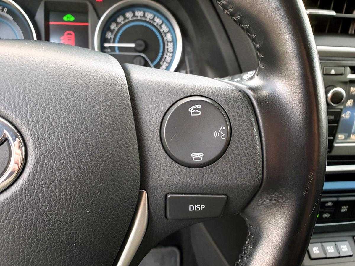 toyota-auris-touring-sports-2015-gasolina-1800cc