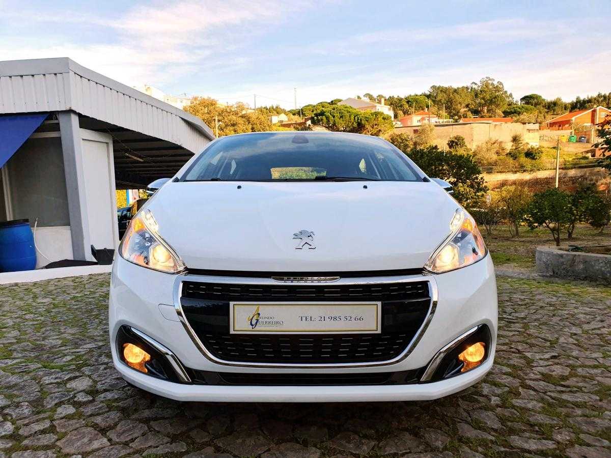 peugeot-208-2017-gasolina-1199cc