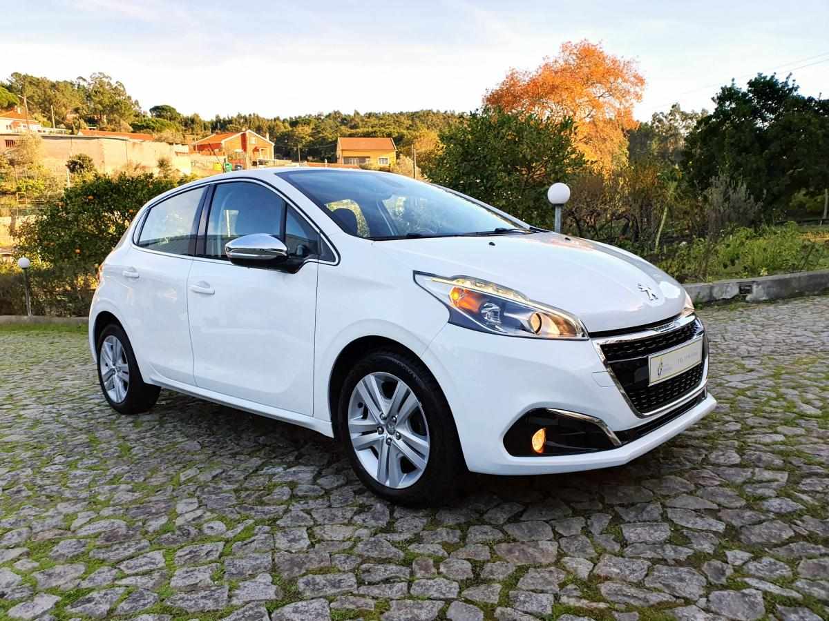 peugeot-208-2017-gasolina-1199cc
