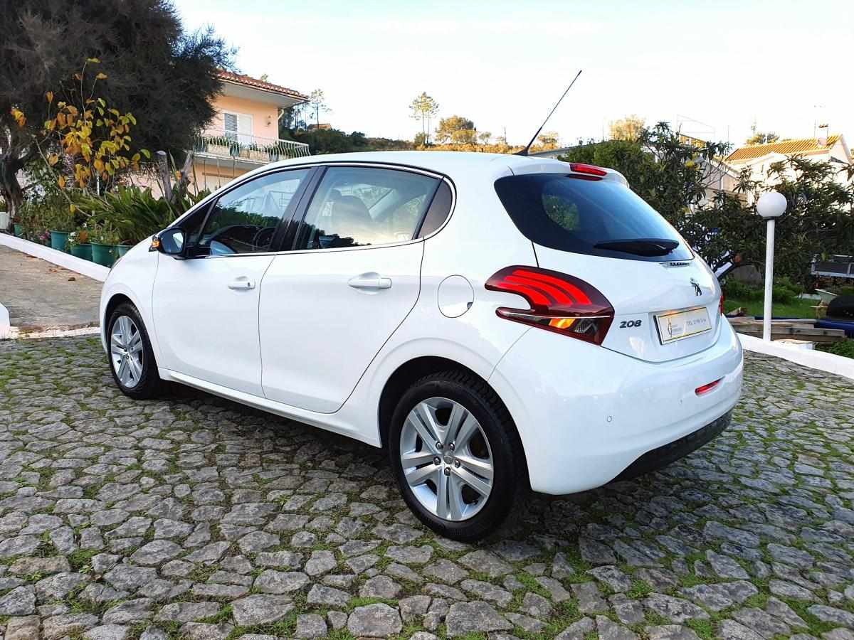 peugeot-208-2017-gasolina-1199cc