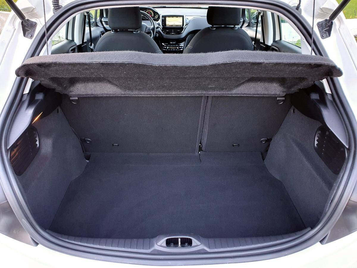 peugeot-208-2017-gasolina-1199cc