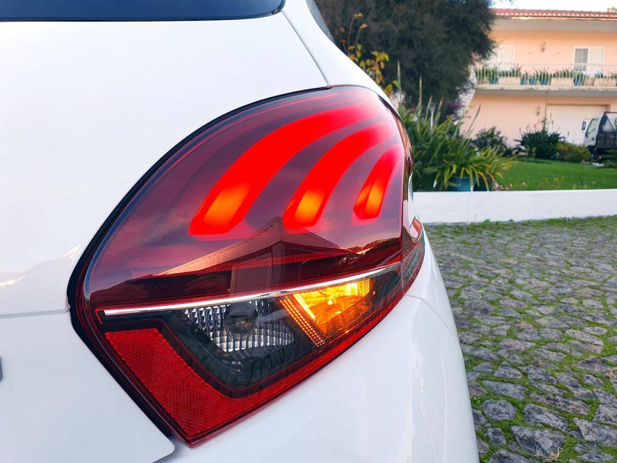 peugeot-208-2017-gasolina-1199cc