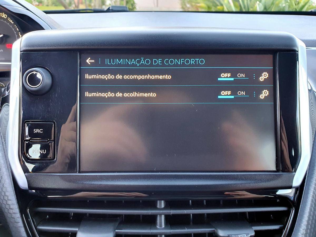 peugeot-208-2017-gasolina-1199cc