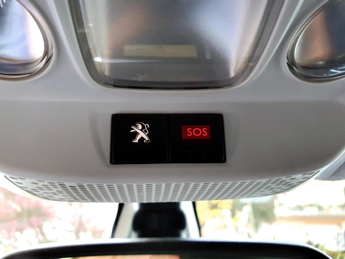 peugeot-208-2017-gasolina-1199cc
