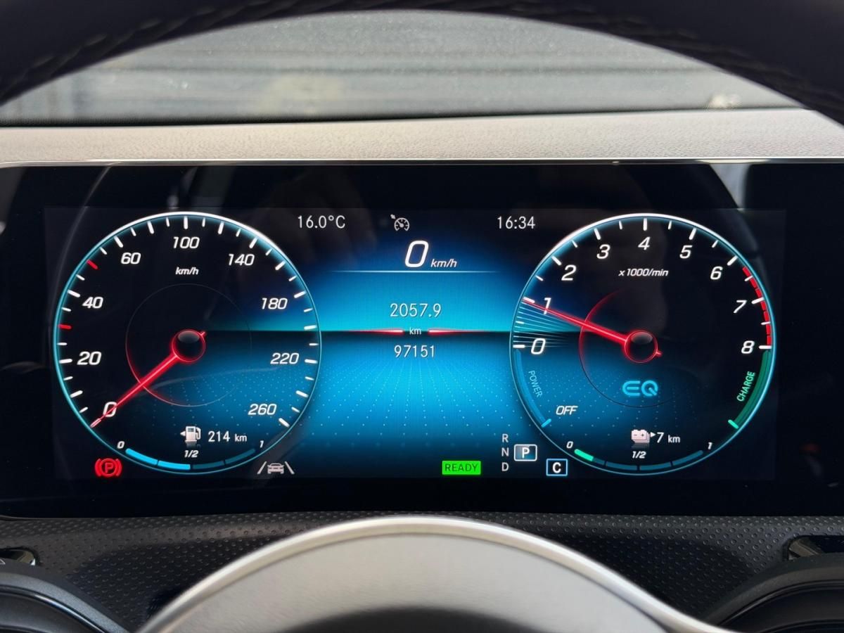 mercedes-benz-cla-2022-hibrido-1332cc