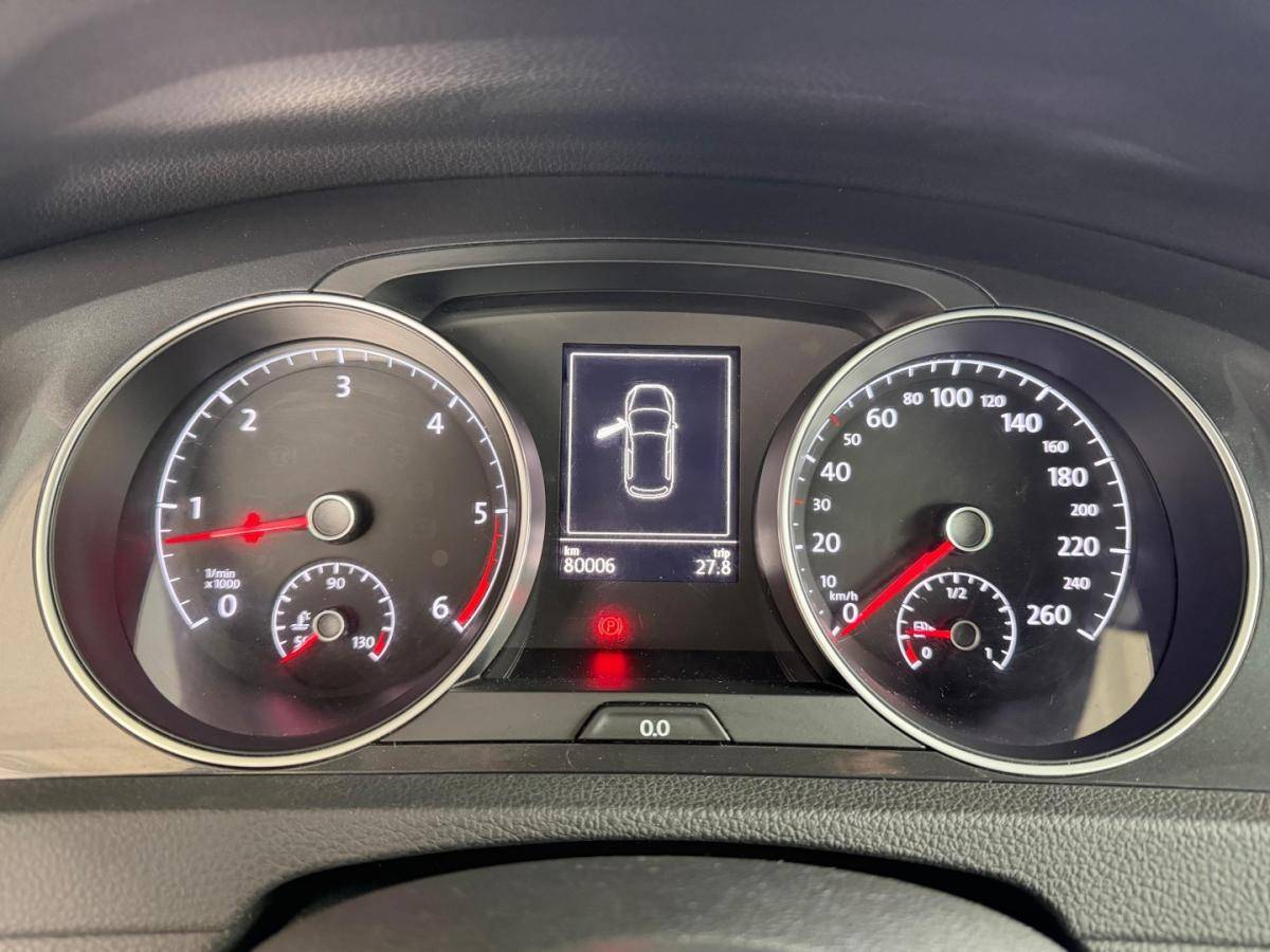 volkswagen-golf-2019-diesel-1598cc