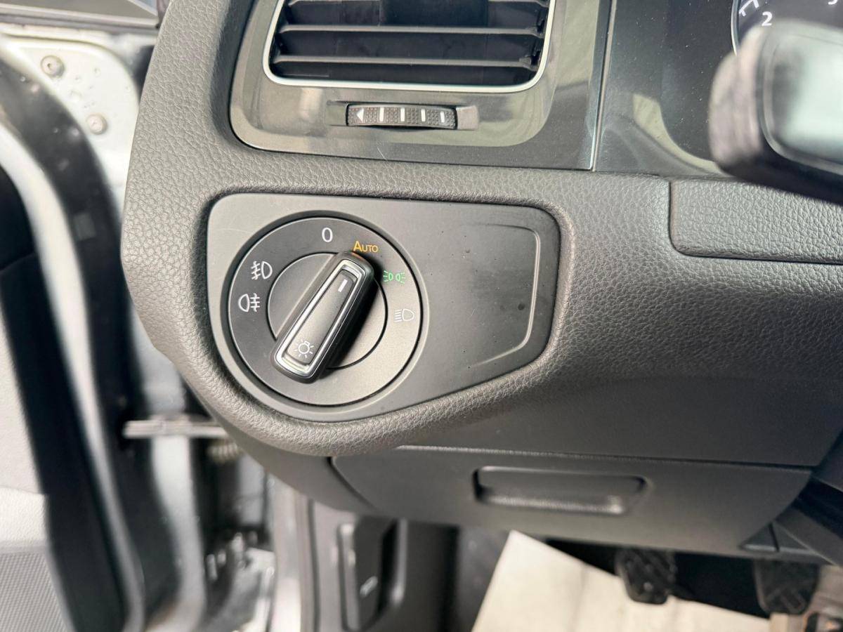 volkswagen-golf-2019-diesel-1598cc