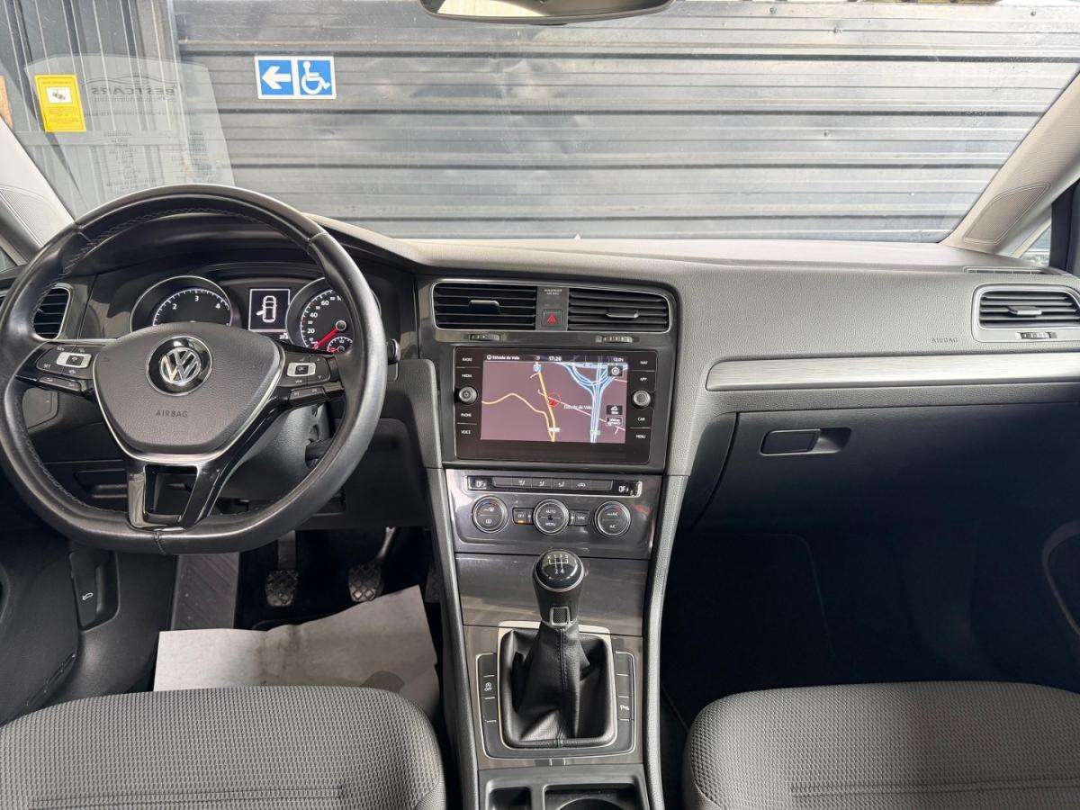 volkswagen-golf-2019-diesel-1598cc