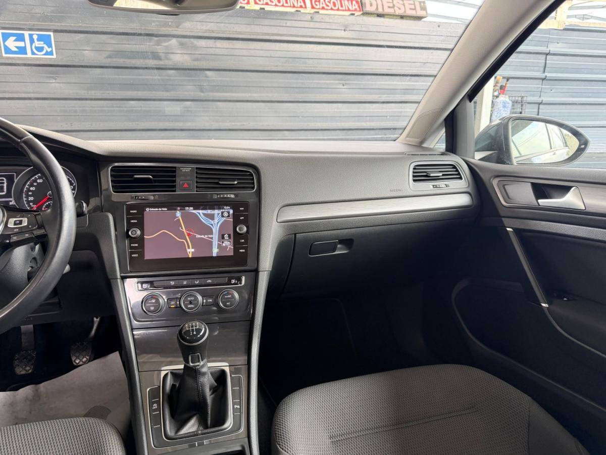volkswagen-golf-2019-diesel-1598cc