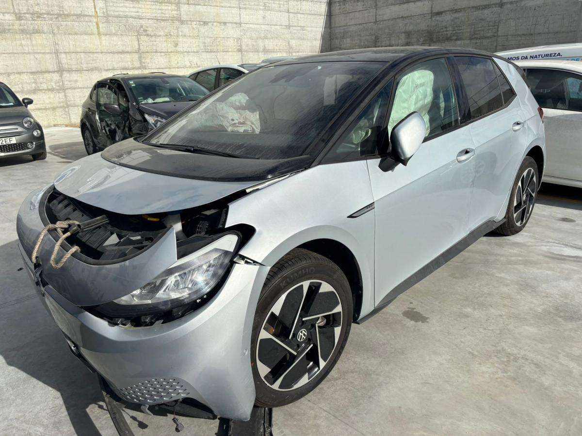 volkswagen-id-3-2023-eletrico-999cc
