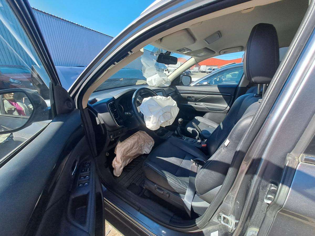 mitsubishi-outlander-2016-diesel-2268cc