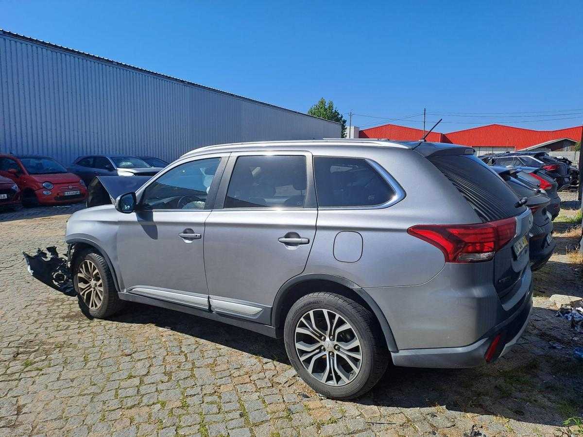 mitsubishi-outlander-2016-diesel-2268cc