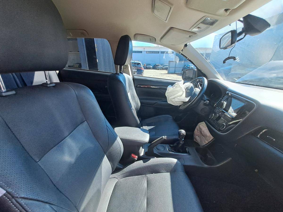 mitsubishi-outlander-2016-diesel-2268cc