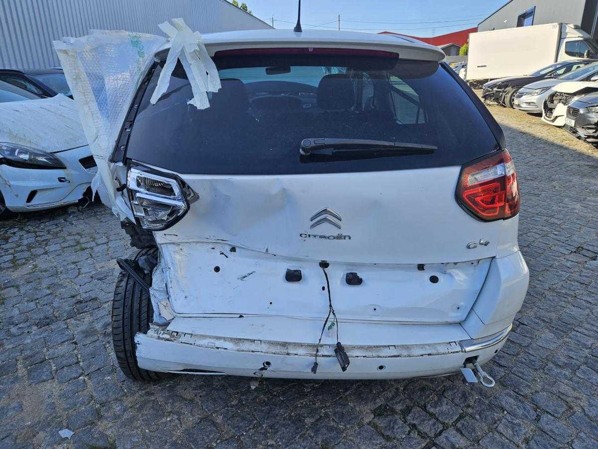 citroen-c4-picasso-2012-diesel-1560cc