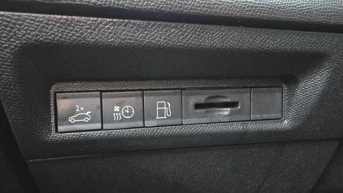 peugeot-408-2025-hibrido-a-gasolina-1598cc