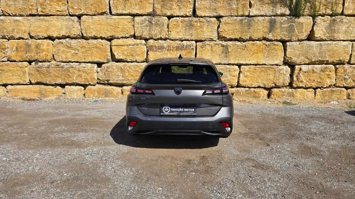 peugeot-308-sw-2022-hibrido-a-gasolina-1598cc
