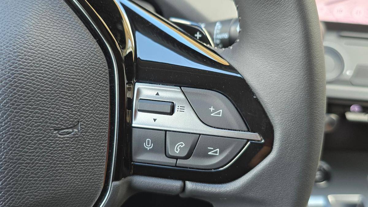 peugeot-308-sw-2022-hibrido-a-gasolina-1598cc