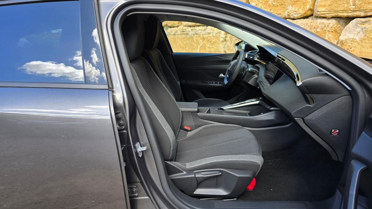 peugeot-308-sw-2022-hibrido-a-gasolina-1598cc