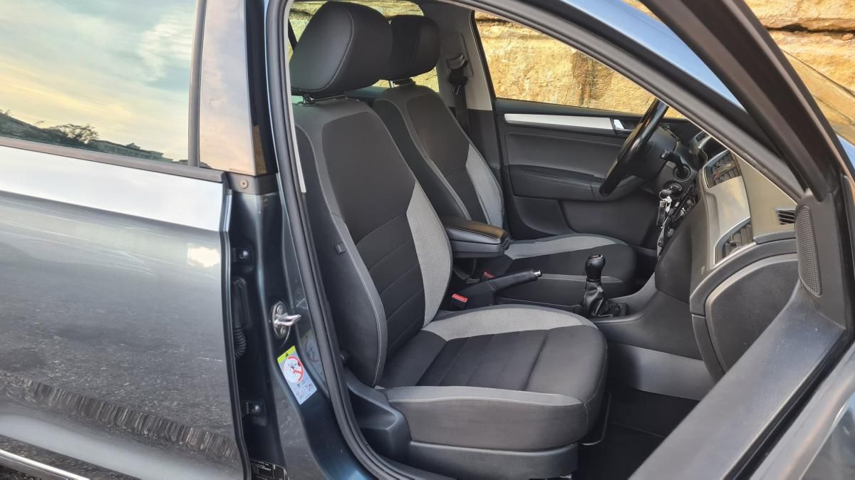 skoda-rapid-spaceback-2017-diesel-1422cc