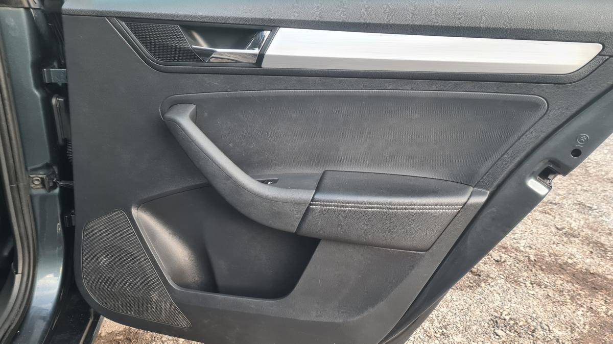 skoda-rapid-spaceback-2017-diesel-1422cc