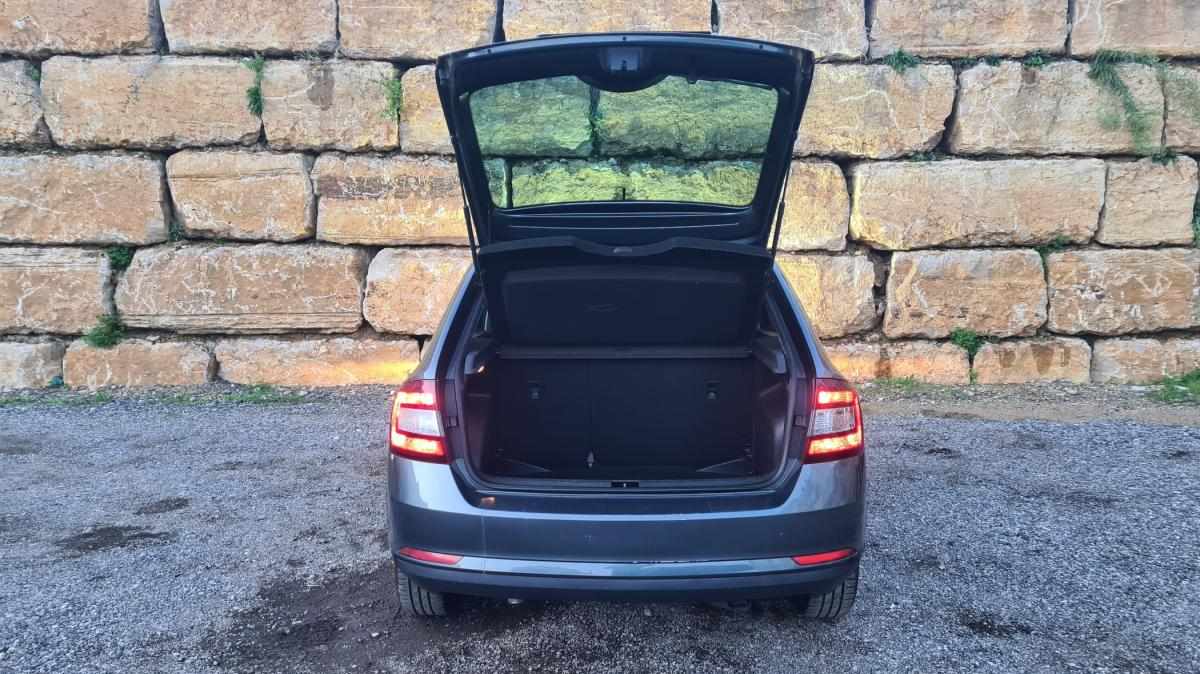 skoda-rapid-spaceback-2017-diesel-1422cc