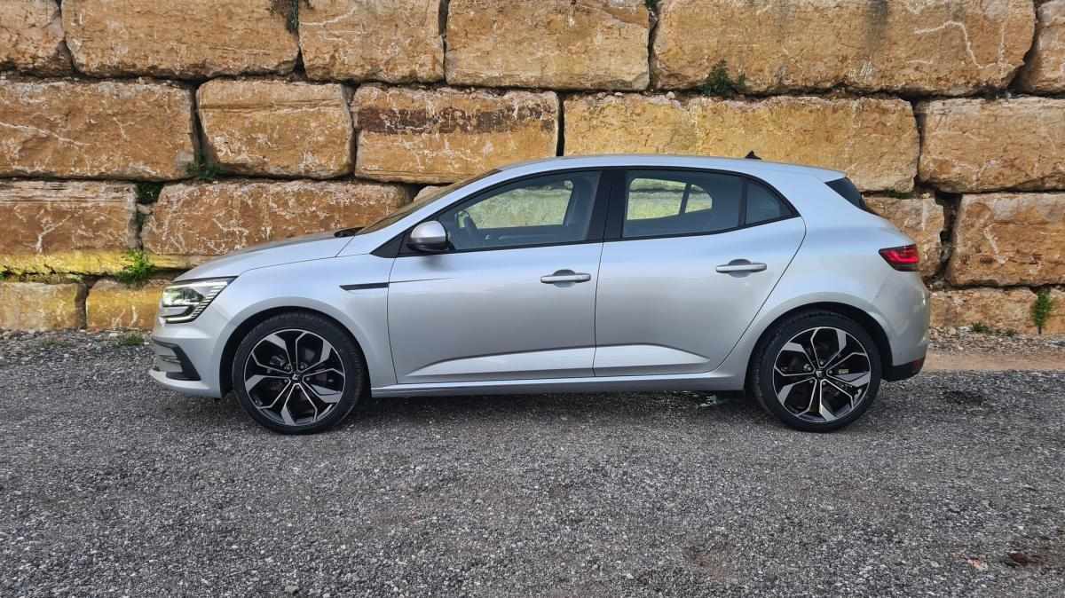renault-megane-2022-diesel-1461cc