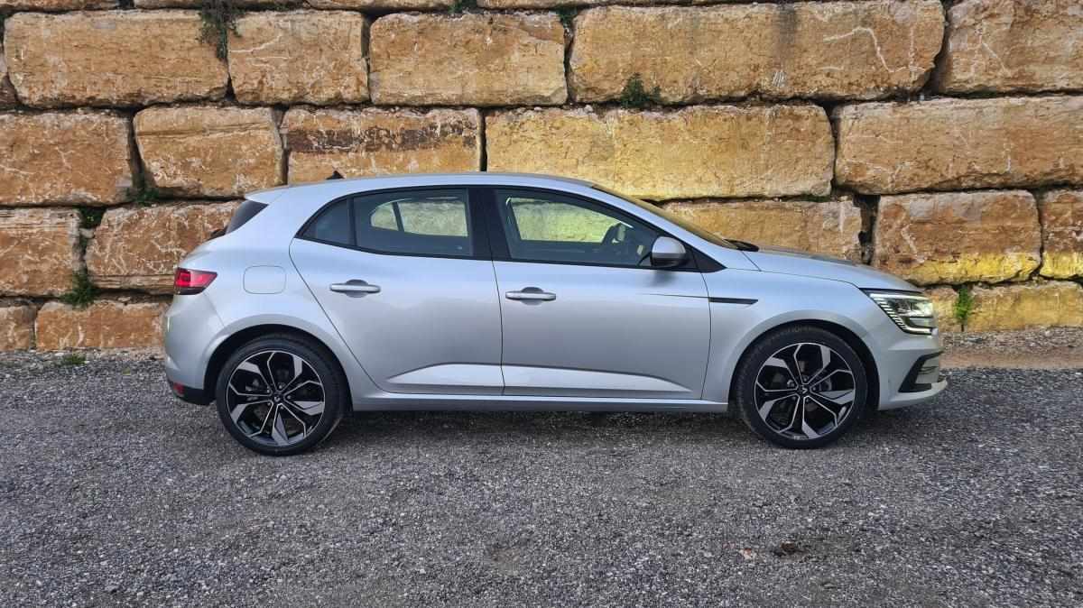 renault-megane-2022-diesel-1461cc