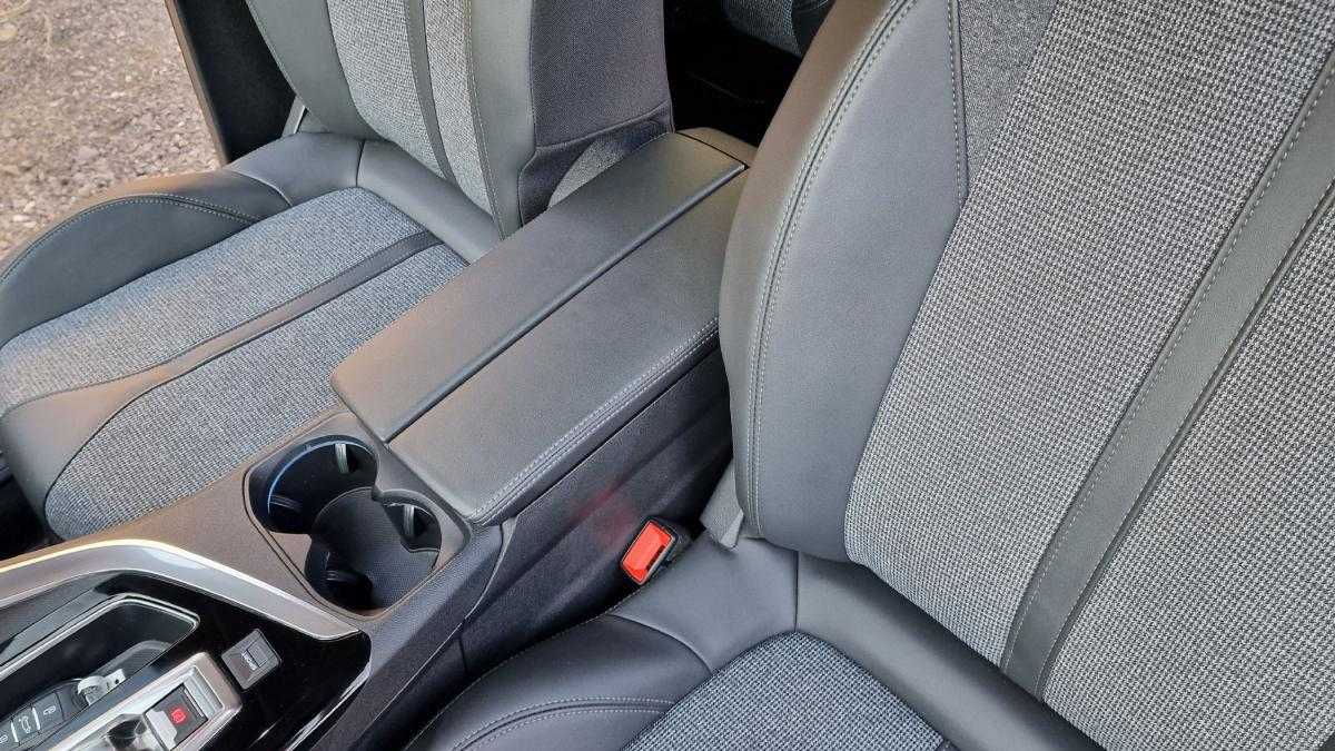 peugeot-5008-2020-diesel-1499cc