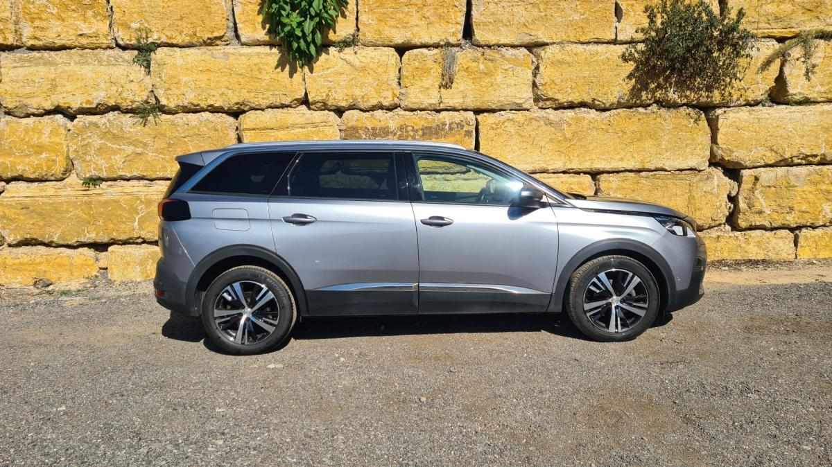 peugeot-5008-2019-diesel-1499cc