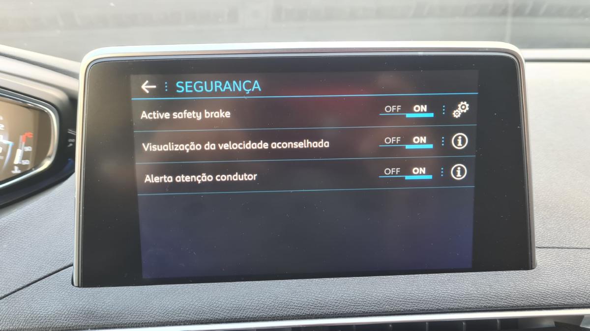 peugeot-5008-2019-diesel-1499cc