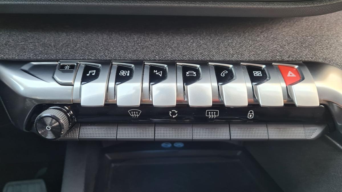 peugeot-5008-2019-diesel-1499cc