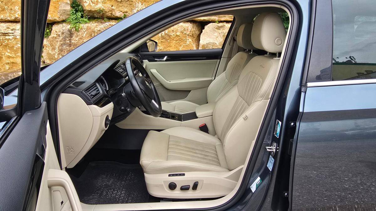 skoda-superb-2018-diesel-1968cc