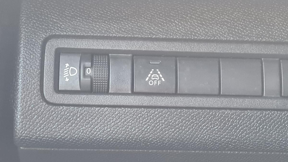 peugeot-5008-2021-diesel-1499cc