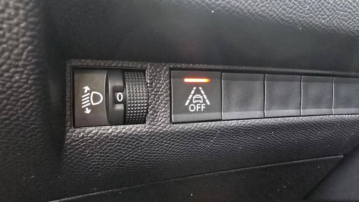 peugeot-2008-2021-diesel-1499cc