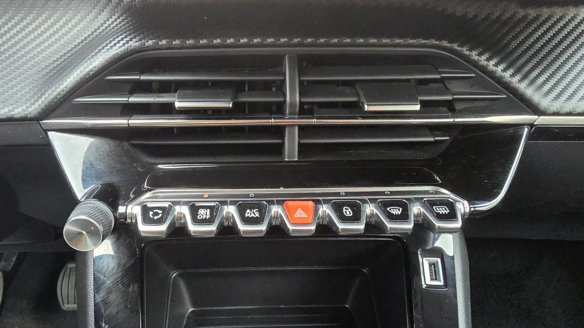 peugeot-2008-2021-diesel-1499cc