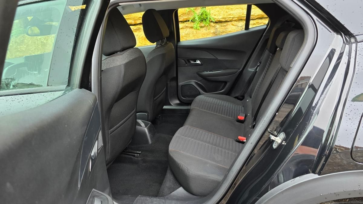 peugeot-2008-2021-diesel-1499cc