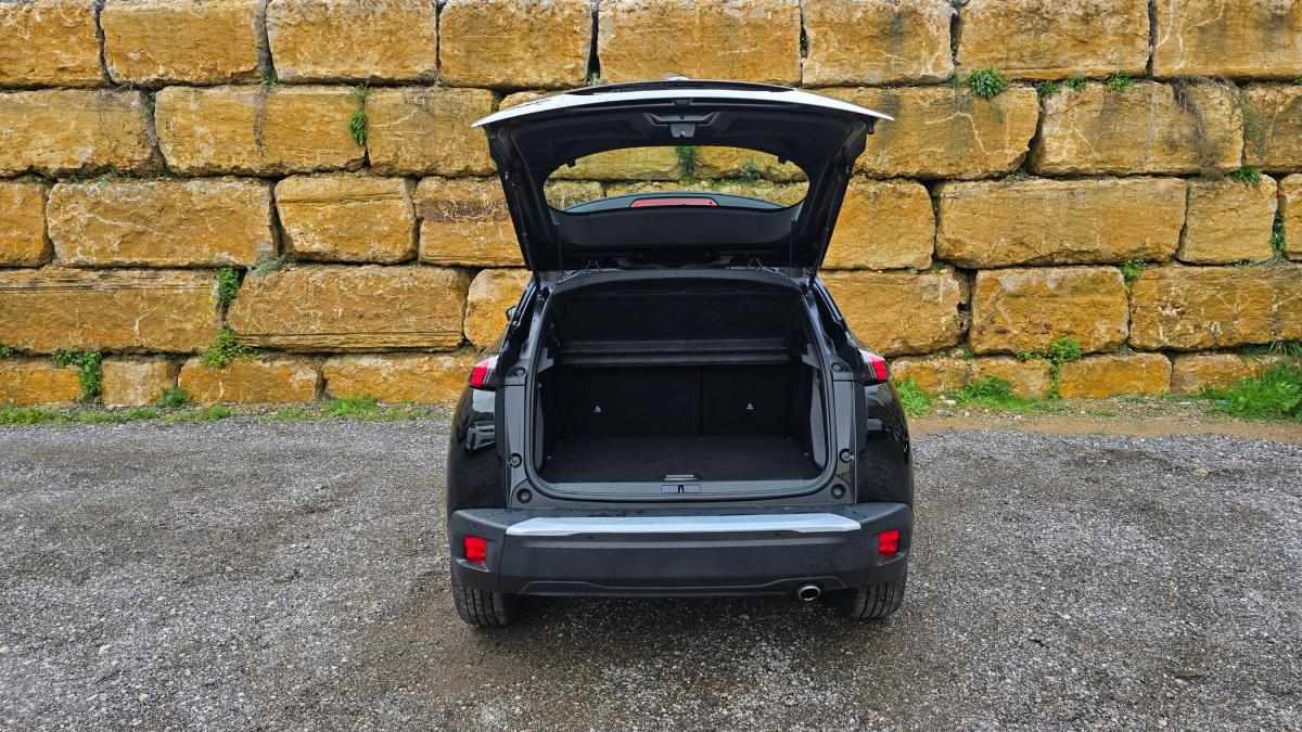 peugeot-2008-2021-diesel-1499cc