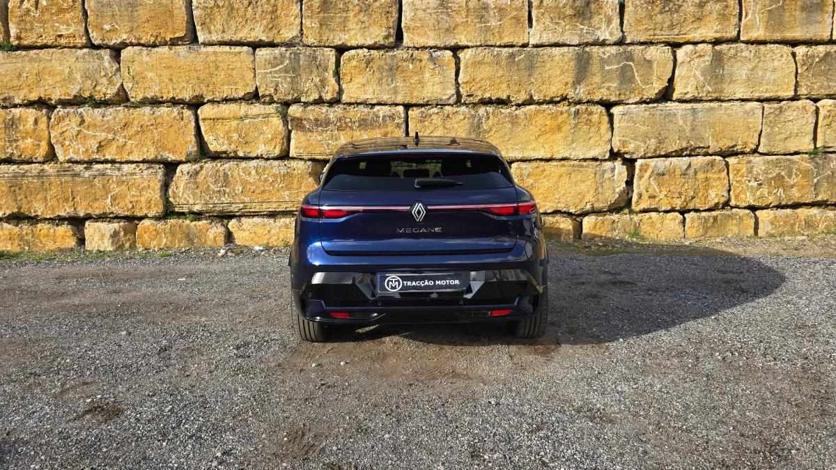 renault-megane-e-tech-2023-eletrico-0cc