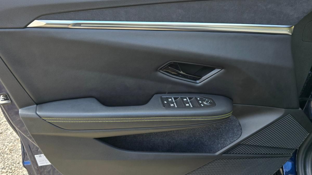 renault-megane-e-tech-2023-eletrico-0cc