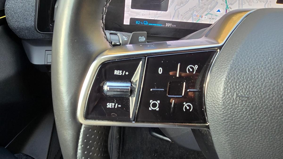 renault-megane-e-tech-2023-eletrico-0cc