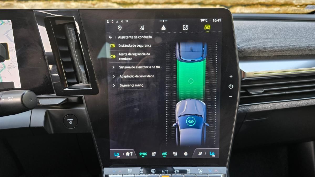 renault-megane-e-tech-2023-eletrico-0cc